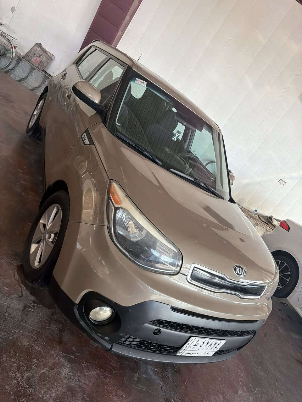 صول 2016  وارد امريكي  رقم بغداد
جاهزه بيها اربع قطع صبغ السعر 98 ورقة  الاتصال  ***********
