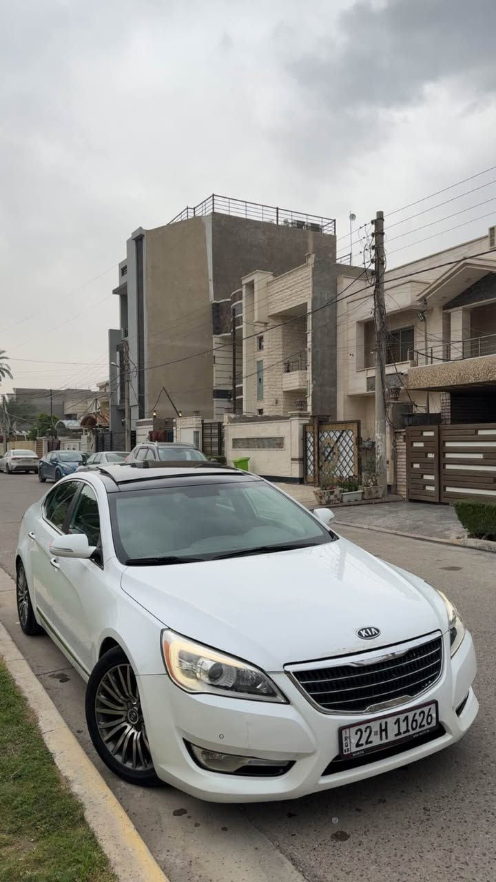 تحيه حب واحترام 🤍

كيا كادنزا  2011  (( خليجي ))
لون أبيض صدفي✨
سقف بانوراما 
محرك v6 تنفس 3500 ✔️

🔥 فول مواصفات (أعلى فئة):
✔️ بصمة تشغيل
✔️ شاشة + كاميرا
✔️ حساسات أمامي وخلفي
✔️ مخمل  نظيف جداً
✔️ مقاعد كهرباء
✔️ تحكم ستيرن كامل
✔️ نظام صوتي عالي 
✔️برده خلفيه بلاد 
✔️تشغيل عن بعد 
✔️مري شفط 
✔️بكلايت كريستال 

💎 الحالة:
 • محرك+ كير شرط 
 • سيارة مرتبة  من داخل وخارج
 • استخدام يومي
      •     سياره كفاله عدا صبغ ربع الدعاميه الخلفيه 
      •    بيها تكحيلات بسيطه 

 

📍 مكان السياره بغداد المنصور 
📉 السعر مناسب اخوان ولحد يقارنها بل مهجومات

  السعر 123 بيها مجال حك الجيه
للاستفسار واتساب.   *********** بغداد, العراق
