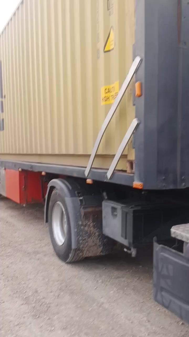 السلام عليكم سكانيا موديل 2003للبيع  محرك انجكتر 124مجفت جديد ترقيم باسمي جديد لل 30محدثه بجم  ولكززات  قماره مصبوغه سياره جاهزه ماتصرف عليهه دينار واحد تبريد شغال رتايدر بيهه چكه بصيطه بريد دسك عربانه حديثه مارسدس دسك جبير تخم تاير من الدعاميه للدعاميه حته دهم مبدل الهه السعر المطلوب 230وبيهه مجال مكان السياره بابل جبله رقم ***********
