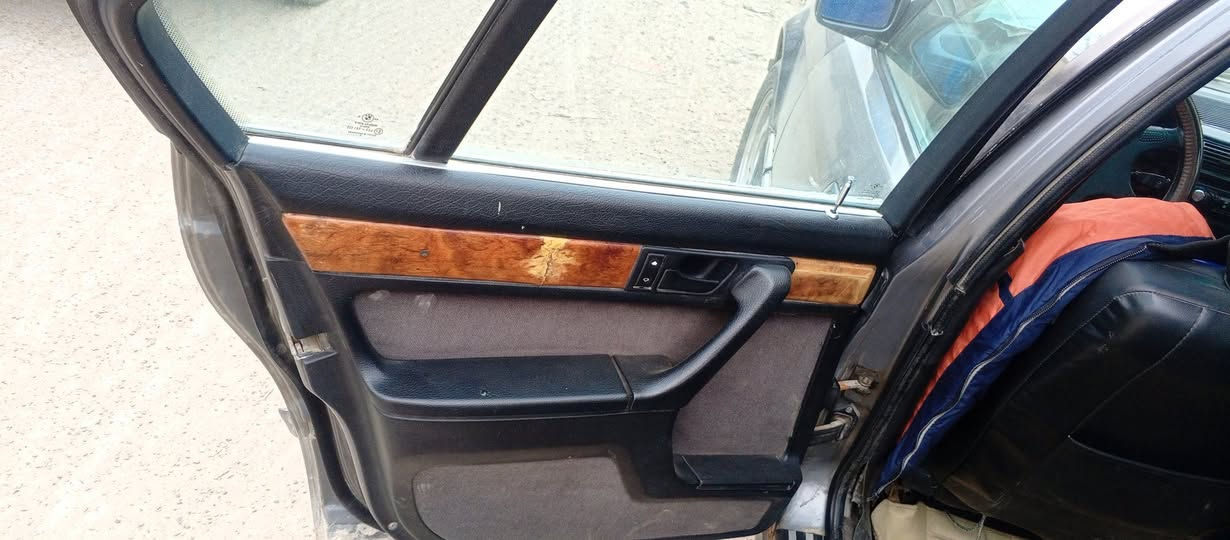 735iموديل 1991رقم الماني ديالى تحويل مباشرمشروع وطني سنويه بعده ممنتهيه كيرمكينه اكسل مكفولات تخم تايرويل نجمه اربع جام كهرباءدبل جكمجه غرفه نظيفه برده خلفيه لايت باتري جديد عالي ناصي تبريدميشتغل مبدل حاملغات اماميه اثرخياس شرط الفحص دشبول كله شغال عقل شغال رون كيلومترحماوه بنزين مصبوغه عام السعر40 مكان السياره بغداد اتصال***********
