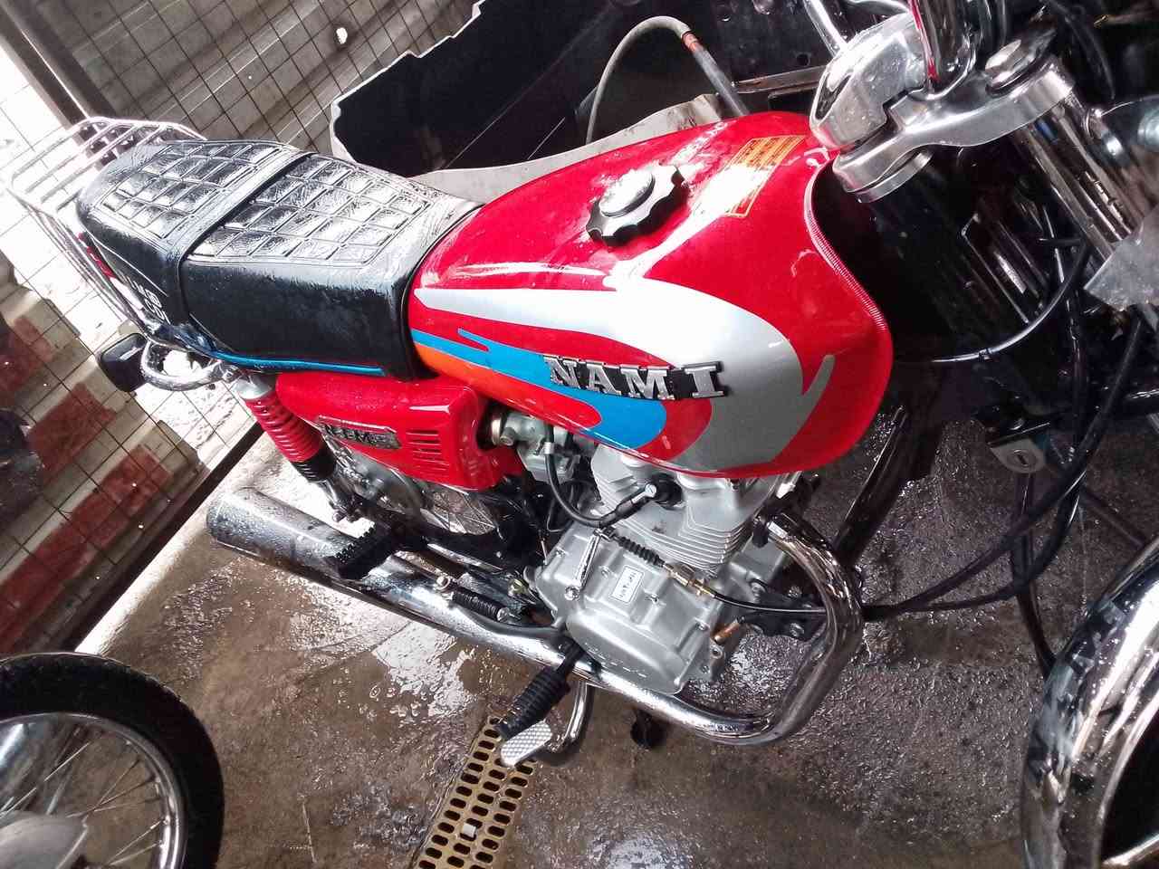 دراجه للبيع نامه امتياز موديل 2025 يوم 12/12 طلعتهه من الوكيل سعر 700 وبيهه مجال للشراي متواجد فيس ***********
