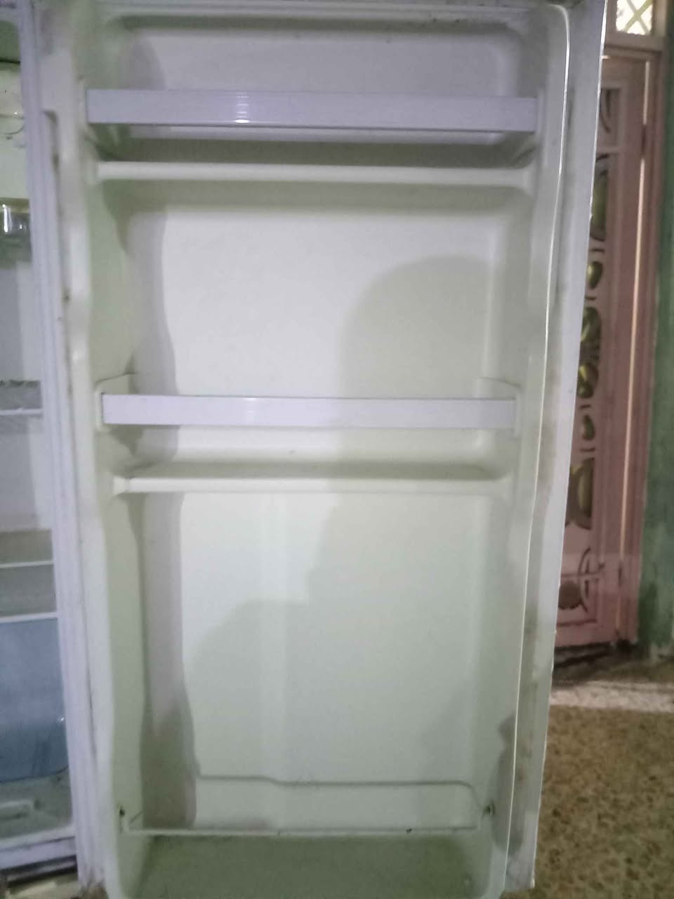 ثلاجه صغيره السعر 75 اليريد يراسلني خاص لو اليريد يتصل عل هذا الرقم ***********العدد متوفر النجف, العراق
