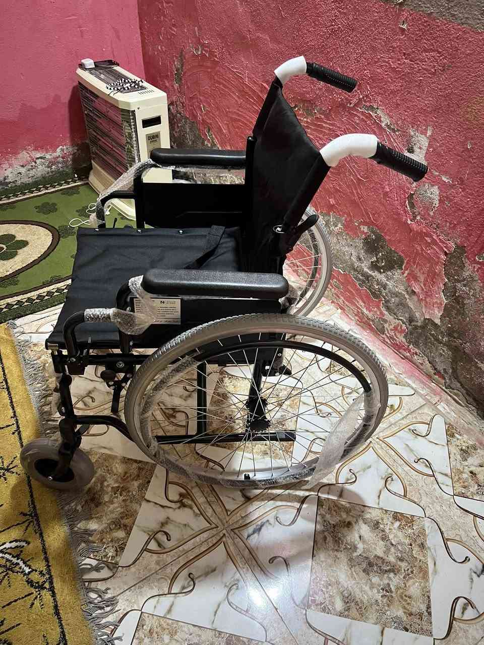 البيع     البيع 
سلام عليكم عربانه مال معوقين بعدهي طك كارتون البيع ولمو شراي رحمه لهله لا يضل بس يعاملون وهاذ رقم جهازي***********
مكاني ميسان حي لخليج
السعر150
