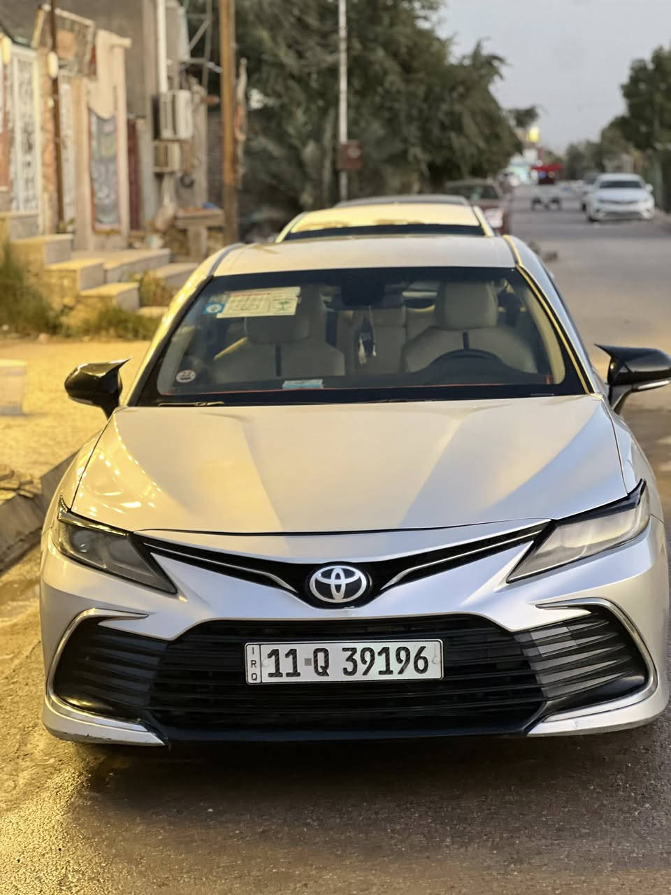 السلام عليكم      اخوان انه مكلف بل نشر
كامري موديل 2022  
موصفات le
محرك 2500
تكسي دبي صبغ عام بالإمارات 
سياره نضيفه وعليها تعديلات هواي 
ويل كاب 
تحكمات ستيرن
حساسات خلفيه
تخم تاير 
حداديه كامله 
السعر 145وبيه مجال الشراي 
للتفاصيل 
كتاب الفحص موجود بل منشور 
***********
