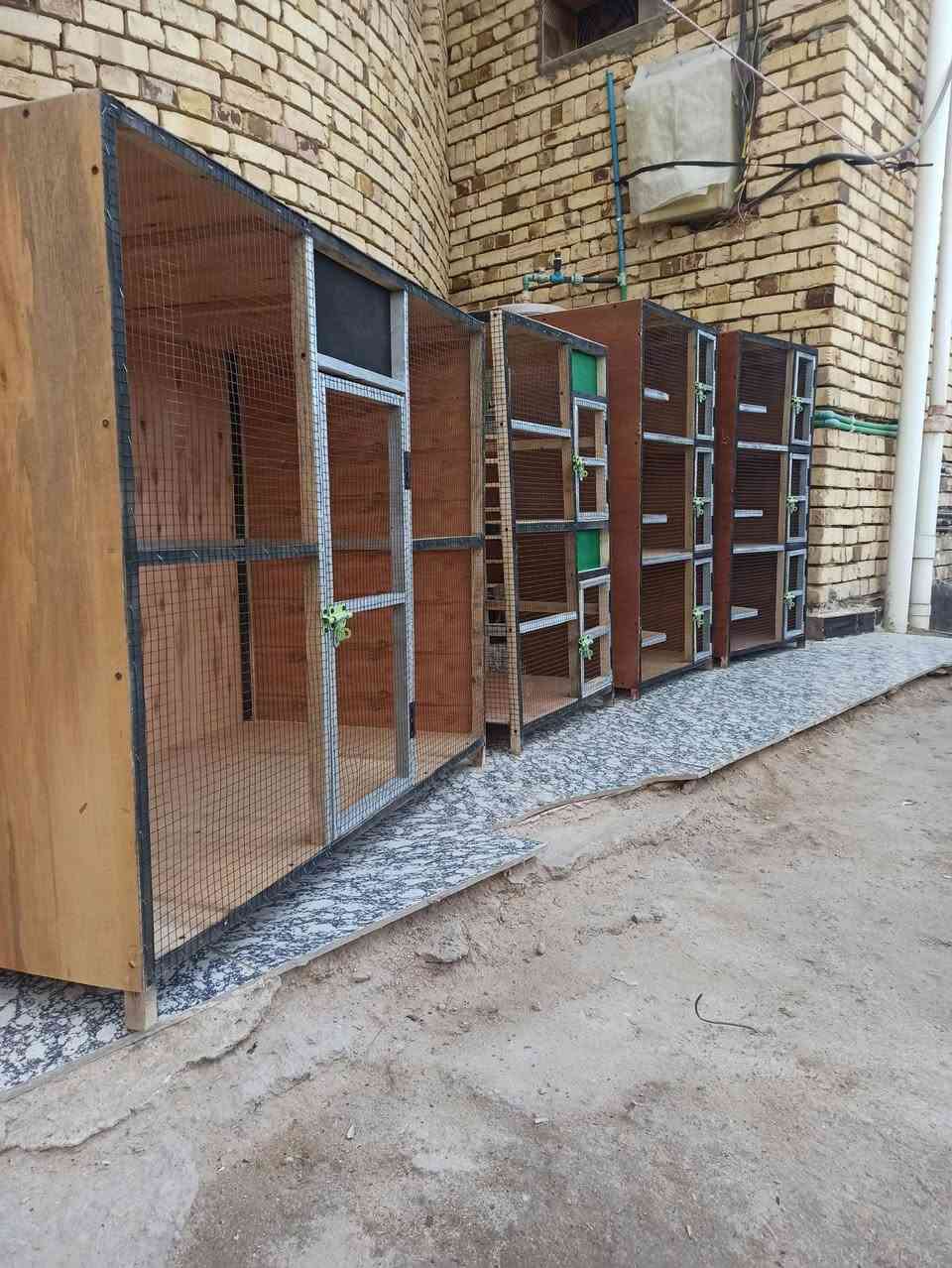 للبيع خانات وقفص حجم كبير 
باقي التفاصيل داخل الفيديو 

ملاحظه.....

نعمل حسب الطلب //اقفاص دجاج
خانات للدجاج // قفاص بلابل 
خانات حمام  // ابراج حمام 
ابراج طيور حب و كناري وغيرها 
بسعار مناسبه

للتواصل ***********
 يوجد واتساب
