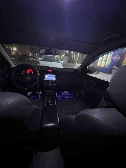 السلام عليكم
‏من رخصه الادمن
‏كيا سيراتو موديل 2013 خليجي لون ابيض مكينه 1600 مكفوله من الفتح والكير هم مكفول من الفتح مواصفات شفتات ستيرن شاشه كامره وبقيت المواصفات المعروفه مال الخليجي السونار مرفق مع الصور السعر 99 وبيه مجال مكلف بالنشر
‏مكاني بغداد / الكرخ / البياع/ رقم التلفون
‏***********
‏
