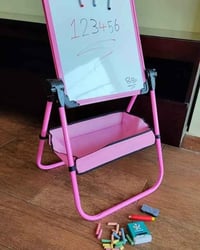 سبورة مزدوجة • ملحقات كاملة • قابلة للطي