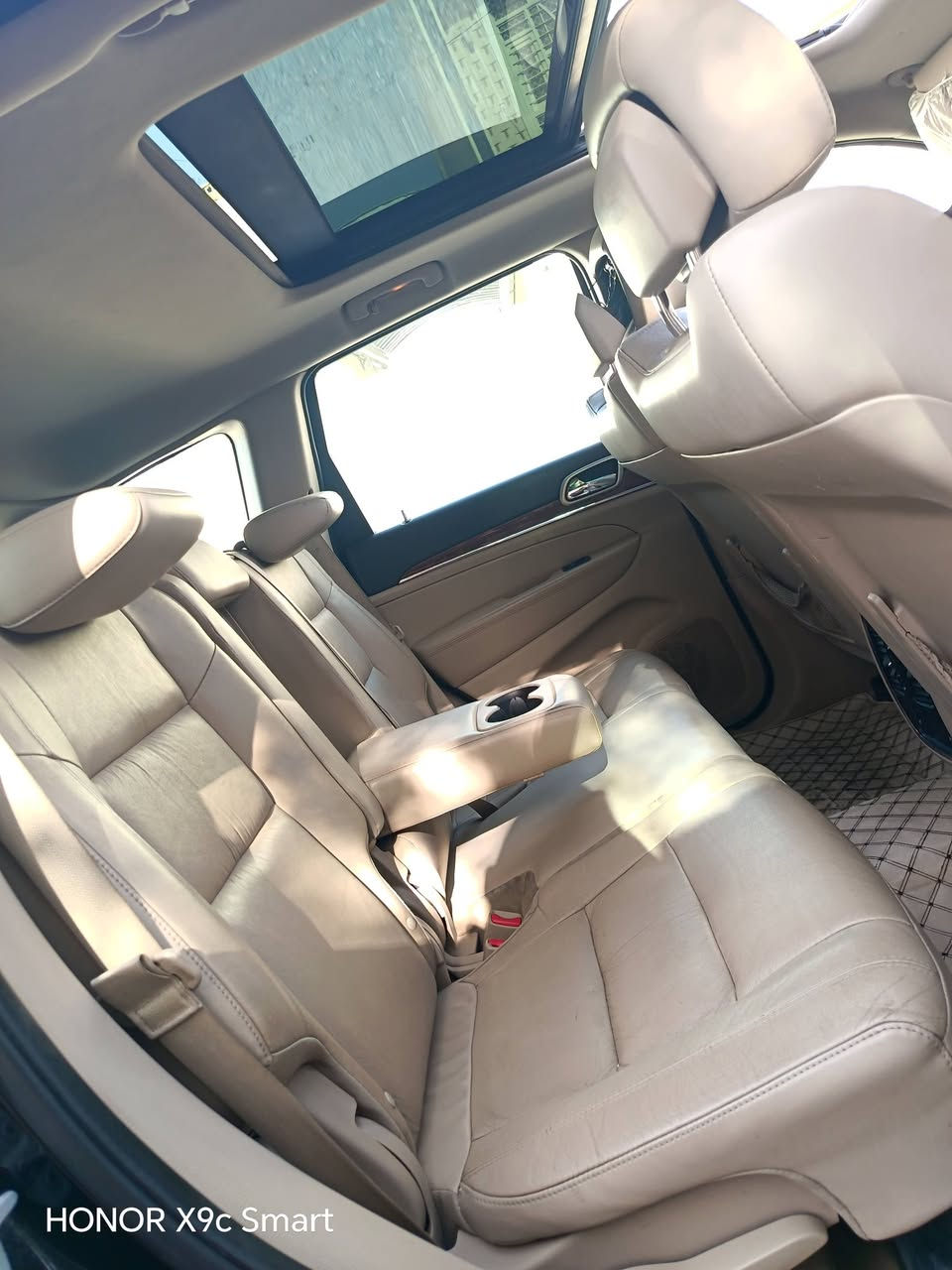 يـــــــّآ آلَلَهِ
JEEP LAREDO 
2013 خـــــــلَيـــــــّجَيـــــــّ🇦🇪
فولـــل للاخير1/1
المواصفات💥
1-لايت عدسه زينون
2-شاشه لكزس
3-خزن ميموري
4-مري شفط
5-اشارة بل جامرلغ 
6-زراكات لايت
7-كشنات جلد
8-دمامات صندوق
10-  5وضعيات قياده +SPORT
11- 2 هوكات اماميه
12-  1هوك خلفي 
13-ويل نيكل مقاس18
14-صاج عسلي
15- 4×4فور ويل +مثبت جبلي 
آلًَسًــــــــعــــــــر 195وُبّـــــــي مِــــــــجال
الرقم1/***********
2/***********
الضرر صبغ الجامرلغ للسكن
