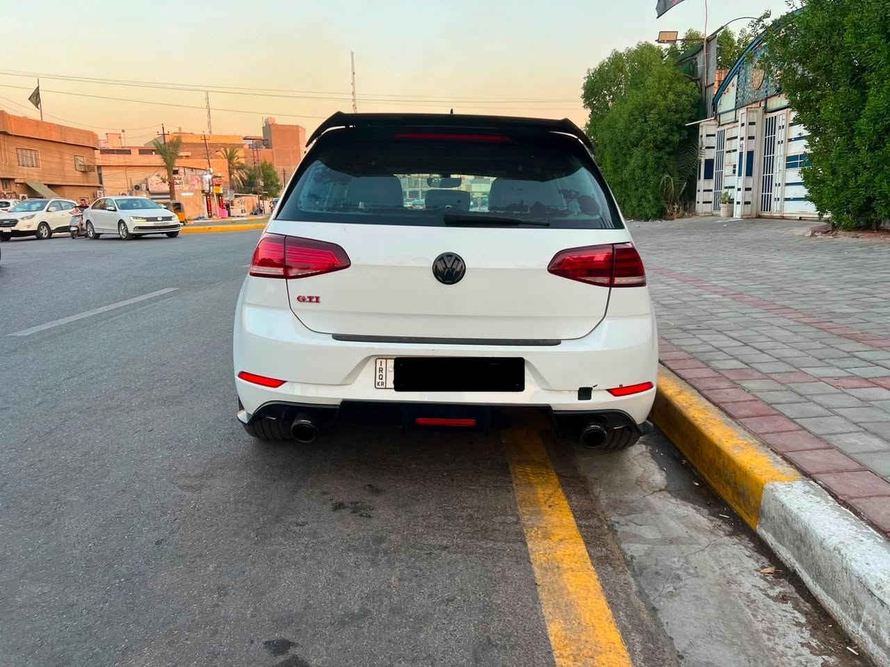 السلام عليكم
كولف GTI شمالي للبيع شرط التحويل السعر 150$ ماشية 64 الف مايل مكاني بغداد عليها برمجة  ‭

‭***********

