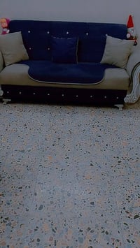 للبيع مرجوحه 100 والتخم هم 100 للاستفسار الرقم 07718151495