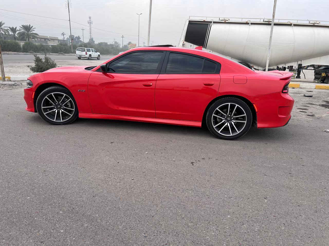 السلام عليكم
جارجر RT 5700
 برتقالي
2023
حادث بس بنيد مبدل او مصبوغ بدون دواخل 
فول ال فول 
فتحه 
رادار امامي 
رادار جانبي 
كشن ذاكره 
فول 
زيرو زيرو ماشيه 4000
بدون رقم كاتي 
غير متواجد عل فيس 
***********
