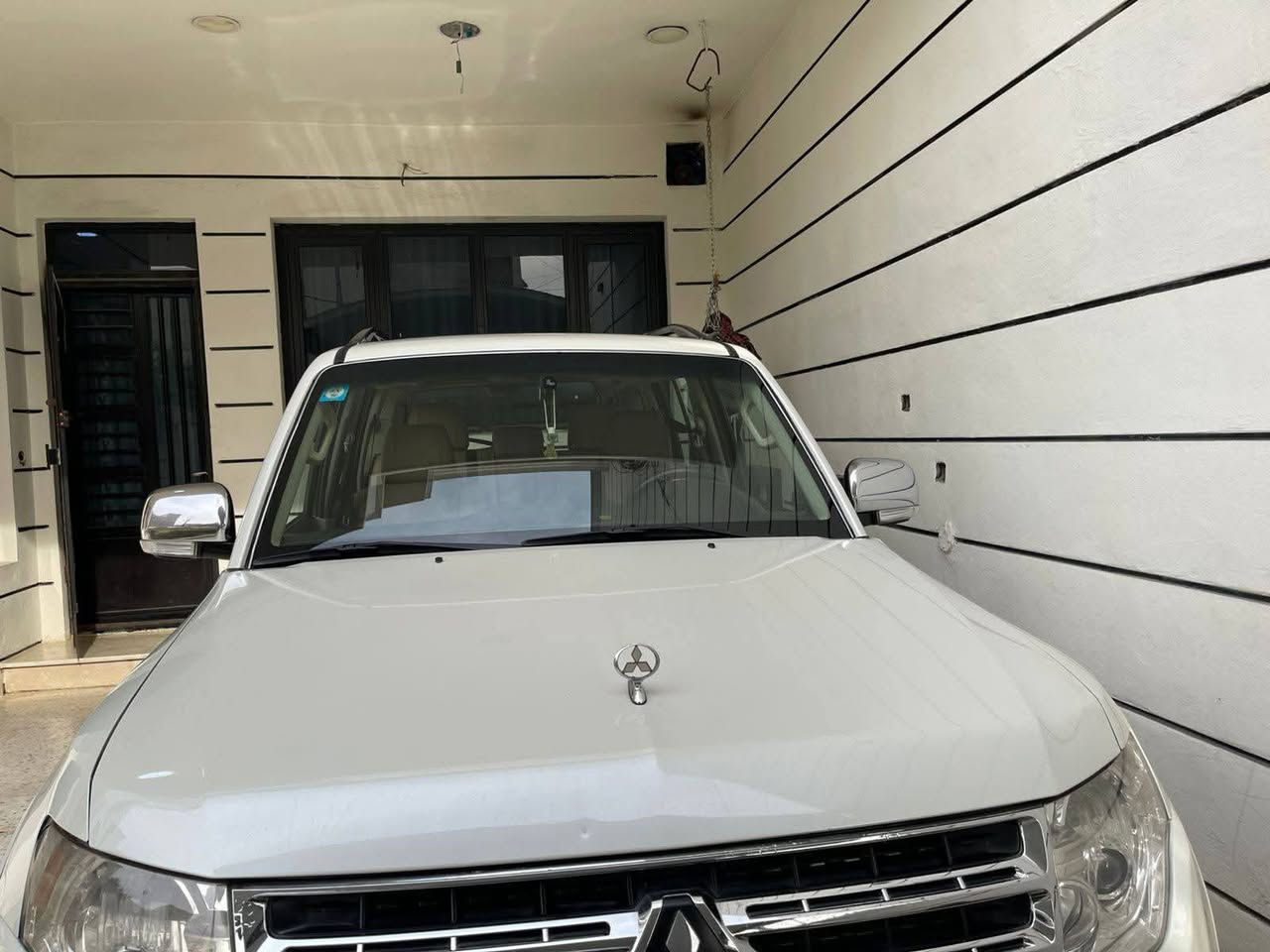 للبيع باجيرو 2010 حبتور  رقم بغداد بسمي تحويل مباشر  العنوان بغداد المنصور  السعر150وبيه مجال   للاستفسار الاتصال على الرقم ***********
