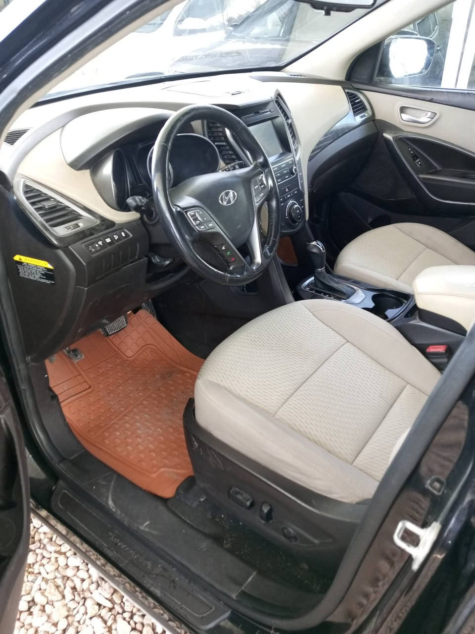 سنتافي موديل 17وراد امريكي حادثه جملغ وبنيد جاهزه السياره رقم نجف بسمامينه  تحول ثاني يوم السعر 135وبيه مجال مكان حله /بابل ستفسار ***********
