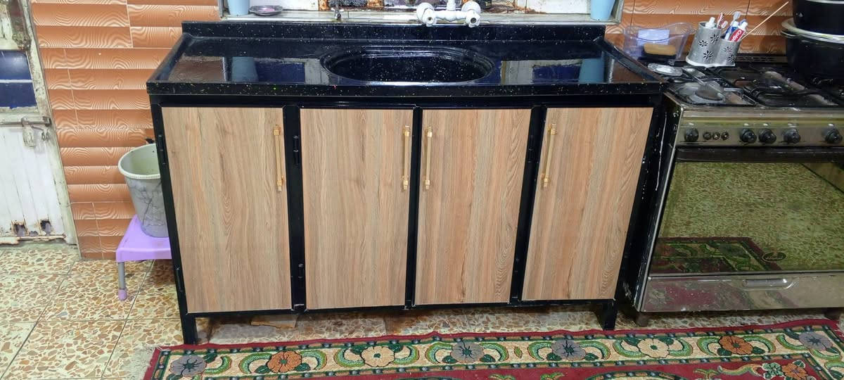 سنك متر ونص مرمر صناعي درجه اولى تسكام صار 6 اشهر المنيوم تركي سعر225 عنوان حي العسكري قرب جامعة ميسان *********** سبب البيع الانتقال ومكان الانتقال صغير عمارة, ميسان
