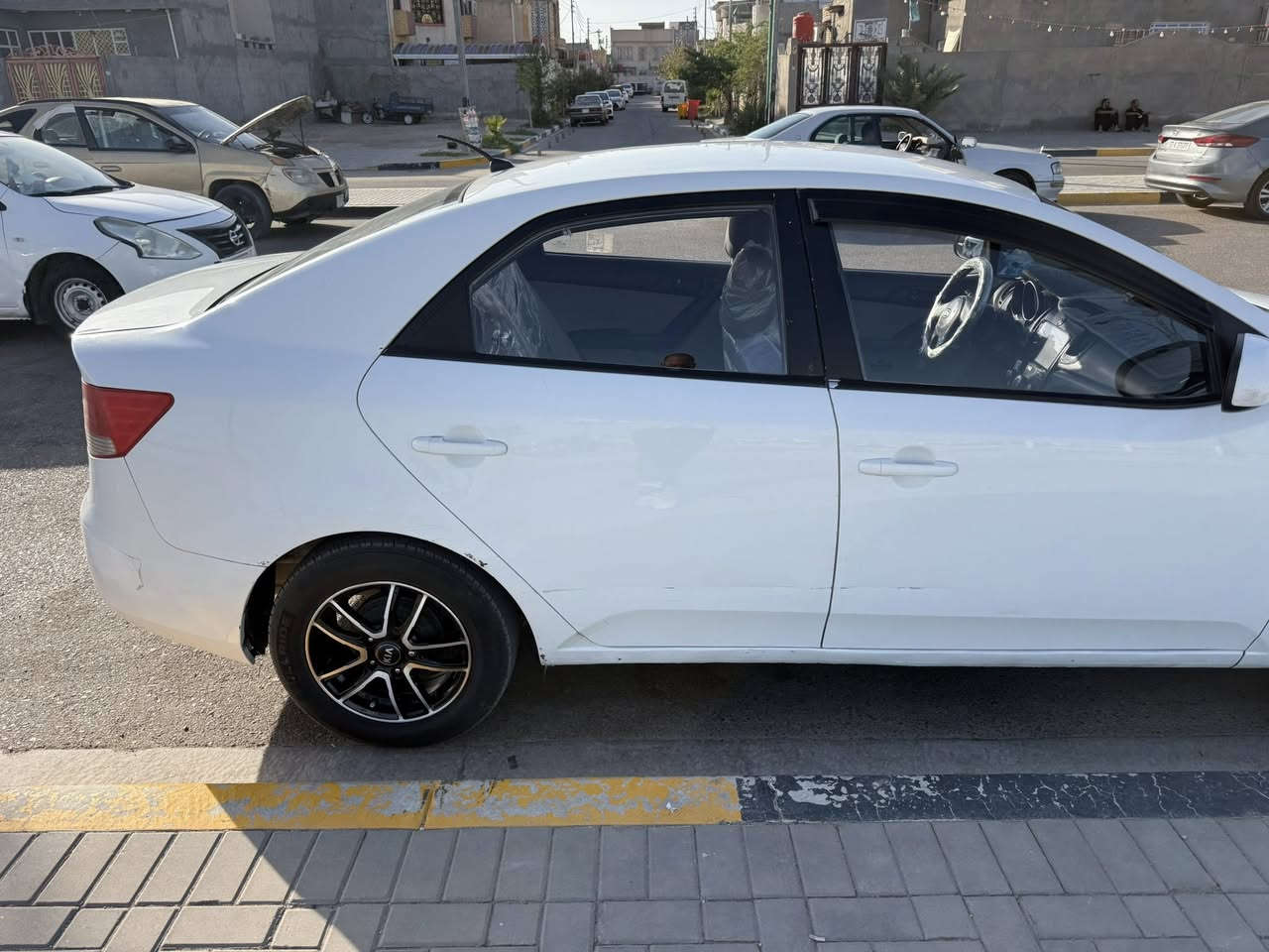 سيراتو خليجي ١٢ بيها ضربة بالصندوق وراجع بارد السيارة جاهزه  للاستفسار التواصل على الرقم *********** غير متواجد على الفيس 
مكان السيارة ابي الخصيب خلف المحكمة

