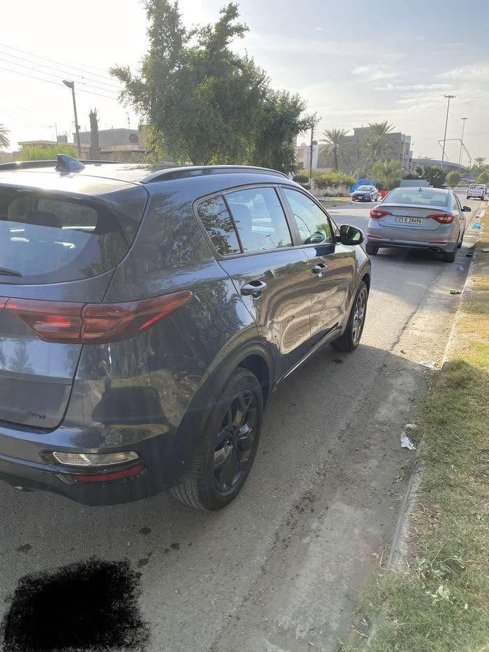 سلام عليكم 
سبورتج 2021
امريكيه بلاك توب 
Gdi 2500
ماشيه 19000 mi
حادثه باب خلفي جهة السايق وجاملغ 
لا لغود ولاشواصي مكفوله سياره جديده 
الي حاب يتواصل حياه الله 
***********
