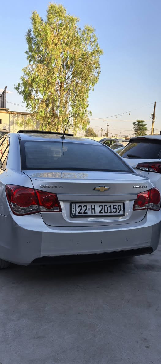 شفرليت كروز ٢٠١٠  بدون صبخ
محرك مال اوبترا بيلادى
فوول مواصفات
***********
كيرو محرك مامفتوح
سنوية جديد لغاية ٢٠٣٠
مكان سيارة في اربيل أربيل, العراق
