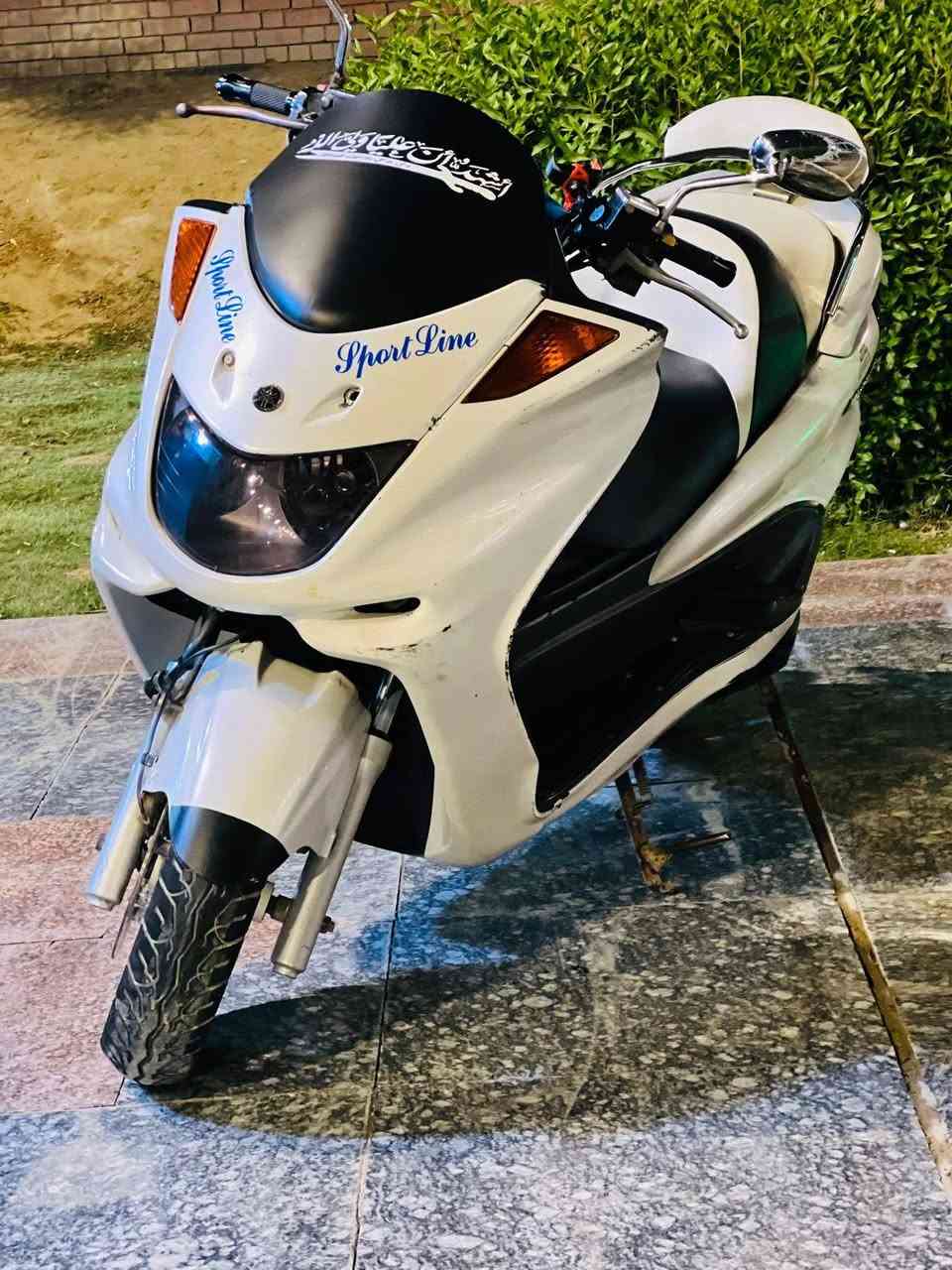 Yumaha magistea(يوماها ماجسته) .دبل رون 
دراجه خير ورحمه من الله 
حجم .250 cc 
مكينه خير من الله 
تاير جديد 
كهربائيا كلها شغاله ( كل)
زيت اصلي ( امزويل ) ماصارله ٥ ايام من بدلته 
عنوان / 
بابل / حله/ مركز المدينه
متواجد فيس 
باقي التفاصيل خاص
واتساب ***********
