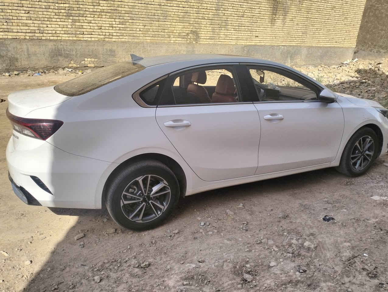 كيا كي 3 2024
رقم اربيل

عداد المسافه 39الف KM 

تجميع صيني محرك 1500 دبل نوزل
مكفول من التبديل الوصبغ بيه بوارد زغار 
 
بصمه تشغيل 

حساسات اماميه خلفيه 

كشنات جلد 

تبريد بيانو

وضعيات قياده 

مرايه تعتيم

ويل كب 

لايت زينون

اشاير بالمري 

سلايت فتحة سقف

بك لايت ليد 

باقي مواصفات الفول معروفه

السيارة خير من الله وجاهزة من كلشي 
 
السعر 136 وبيها مجال بسيط

مكان السياره بغداد 

 للأستفسار ع رقم ***********
