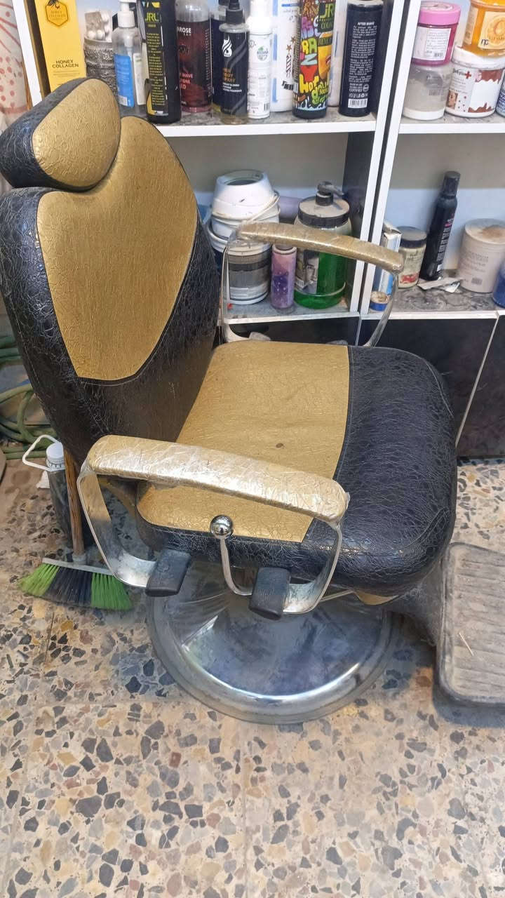 كرسي حلاقة للبيع بسعر مناسب قفل قفل60 الف شغال كله


**إذا كنت صاحب هذا الإعلان وتريد حذفه لأي سبب، رجاءا أرسل رسالة إلى الدعم الفني**