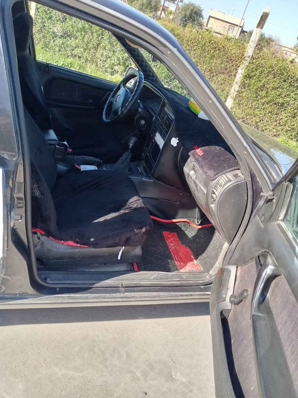 سلام وعليكم اوبل اوميكا موديل ١٩٩١ سنوية عضم عاج شرط التحويل سيارة بدون صبغ وبدون ضرر كير ومحرك بشرط دفتر بنزين بي سعر ٣٢$ بي مجال مكان كركوك رقم الهاتف *********** والزين *********** شراي يخابر اني مكلف بنشر
