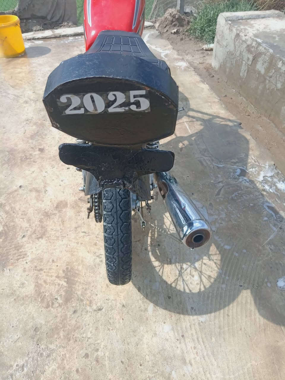 سلام عليكم
اربعه كير نضيفه محرك نضيف تايرات وياله راصطه جديده نضافه كدام عينك شاصي جديد 
السعر 300 وشراي يدلل علينه 
مكاني غماس 
***********
