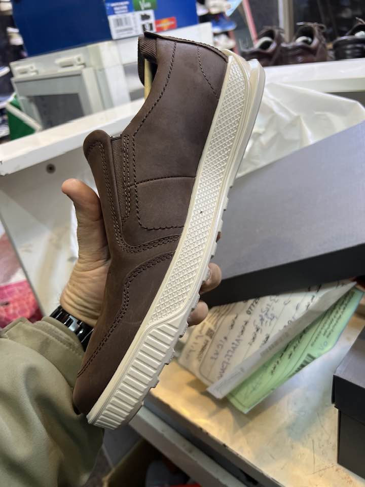 ماركه ايكو وكاله جديد اصلي موديل25 مع الكارتون طبي خفيف جلد طبيعي
…………… قياسات متوفره 43 و 44 فقط


**إذا كنت صاحب هذا الإعلان وتريد حذفه لأي سبب، رجاءا أرسل رسالة إلى الدعم الفني**