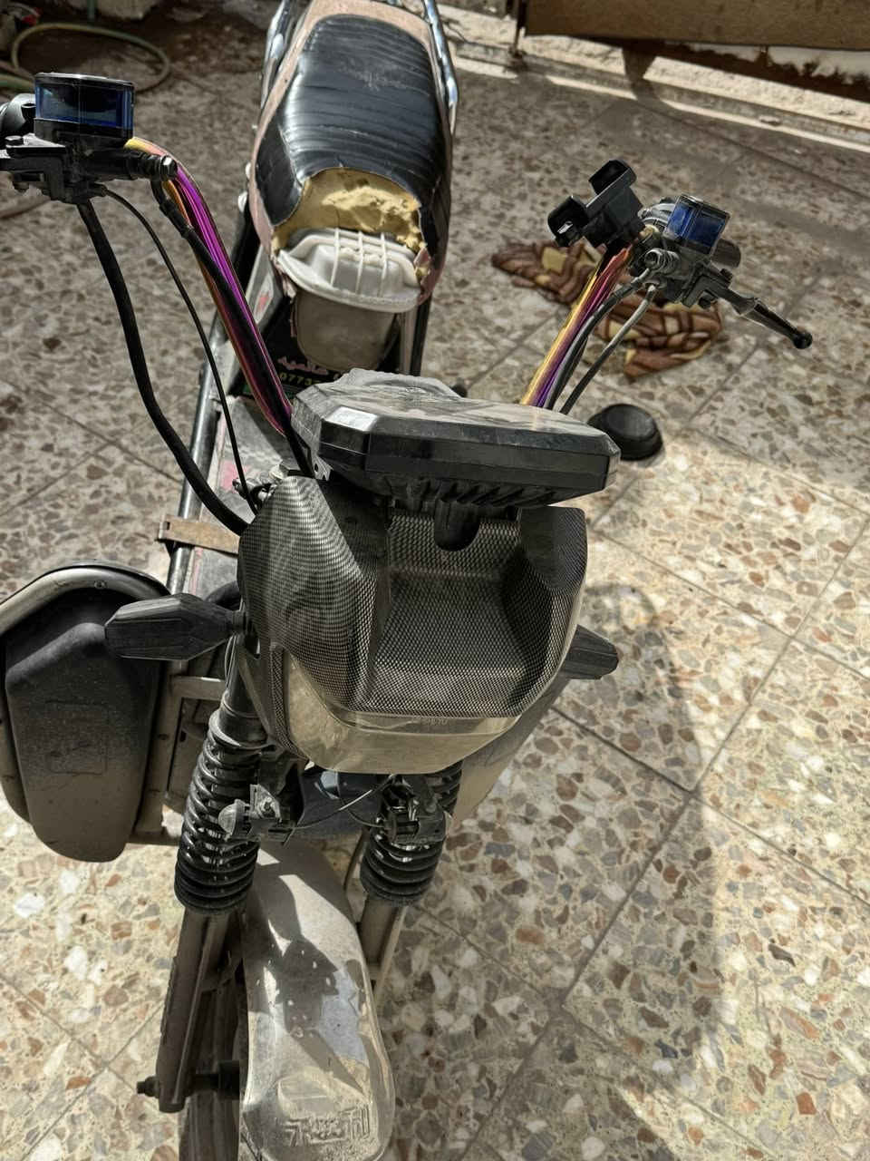 السلام عليكم دراجه شحن كامله مابيها نقص بس الكشن للبيع مكاني بغداد الزعفرانيه ***********
