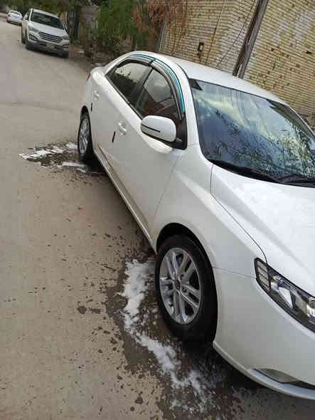 # يالله سلام عليكم كيا سيراتو موديل 2011 وارد خليجي محرك 1600 فـول موصفات
شاشه 
كامره 
تحكم ستيرن 
شاير مري 
حساسات 
ماعدة فتحه 
رقـم بابل بسمنه تحويل مباشر مكفوله من ضربه بيه رش صبغ قليل جاهزه من كلشي كير ومكينه حداديه تخم تاير تبريد ثلـج كلها جديد الـسعر 89 بية مجال قليل عيوني حله باب مشهد للاستفسار على الرقـم الهاتف ***********
