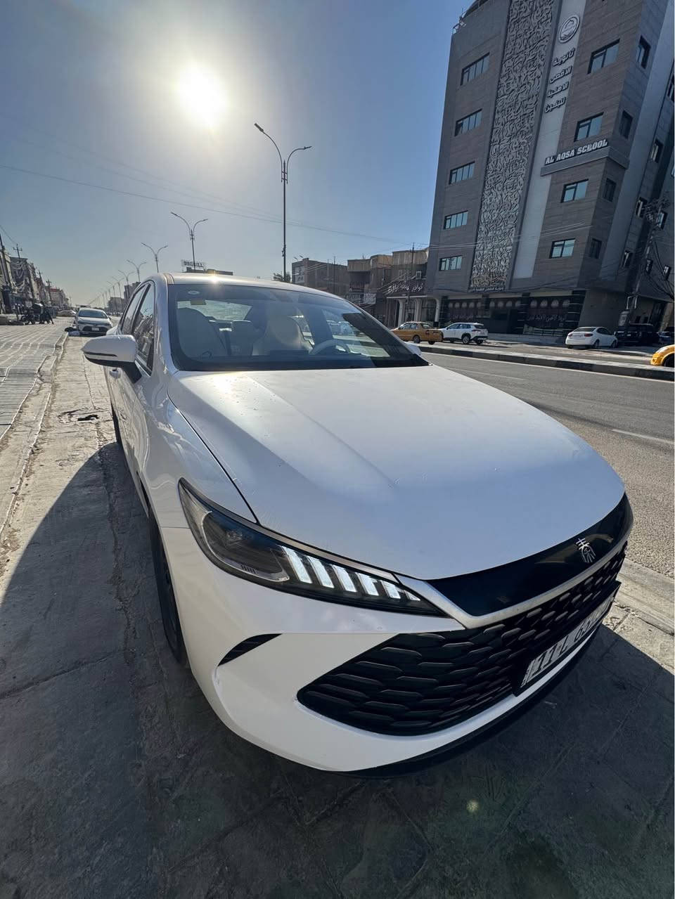 السلام عليكم كن بلاص BYD 2025 رقم بغداد باسمي ماشية 6الاف الكلي شاحنة وكرت وبصمة مواصفاته معروفه مصروف عليها السيارة مغلفة الارضية مال سيارة وكاعيات وياها واضائة داخليه يم الرجلين مبرمجه ومعربة ومنزللها هواي برامج البنيد والدعاميات الاماميه والخلفية مغلفات فابلون سيارة جاهزه من كلشي بيها ملاحظة بسيطة رصعه صغيرة بلباب الخلفية الايمن سعر ١٩٥٠٠ وبيها مجال مكان السيارة بغداد السيدية *********** بغداد, العراق
