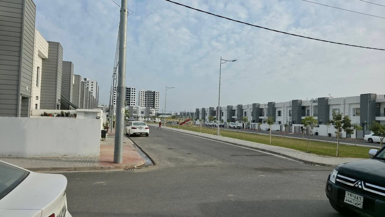 هــــــــــات هـــــــــــات هــــــــــــات 🌷

نــــرخــــیــــمــــان دابــــــەزانــــــــــد

ئـەم خـانـووە بــــــۆ فــــرۆشــــــتـــن لــە کــەلار  گـەڕەکـی بـەهـەشـتی مـامۆسـتایان  ڕوبەری 180م۲ ڕووی سلێمـانـی لـەسەر بـاخچـە🏃

B31 / ڕووی سـلـێمـانـی(بـاخـچـە)

نـــرخـــی 35 گـەڵا قـفـڵ گـۆڕانکاری بۆ نـەکراوە

ز.م*********** ئـــــــــەیـــــــــوب عـــــــقـــــــــارات🙋🙋
