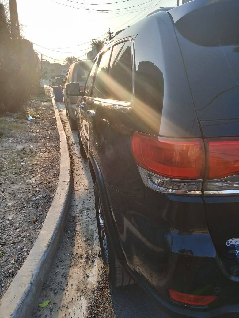 سلام عليكم جيب موديل 2018 كير مكينه ما مفتوح حادث امريكا نص باب وجاملغ سكن بل عراق جاملغ سايق بدون دواخل بدون ارباك بصمه كشن جلد مكان سياره بغداد سعر 225 ورقه *********** 
سياره بسمي مجدد سنويه 2031 وهزه جديده
