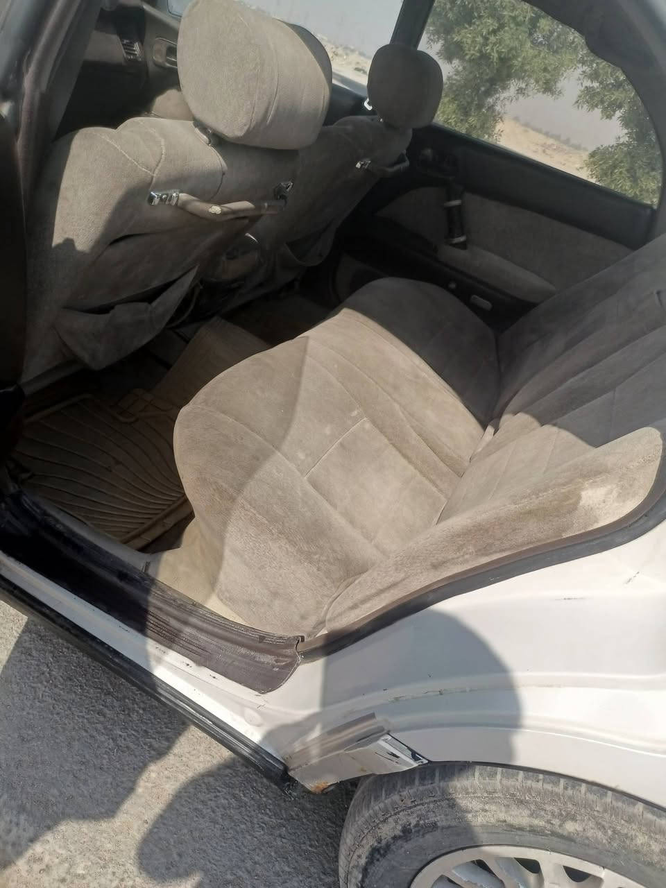 السلام عليكم بطه للبيع مكفوله من الضربه والكص والنقل مكينه بيها بكن بس اول الصبح كير مكفول بيها رشات صبق فقط بال جاملقات بدون ضربه رقم انكليزي السيارة بسمنه تبريتها شغال بس فصل وما شفته بعد شبيه المكان البصرة الزبير مكلف بالنشر اتصل ***********
