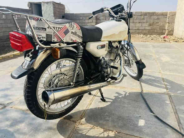 دراجه نوع نامه باب ثاني موديل ٢٠٢١ محرك مكفول برغي مامفتوح بيه السعر ٤٥٠وبيه مجال مكفوله عشارين المكان المجر الكبير ناحيه العدل وهذه رقمي ***********
