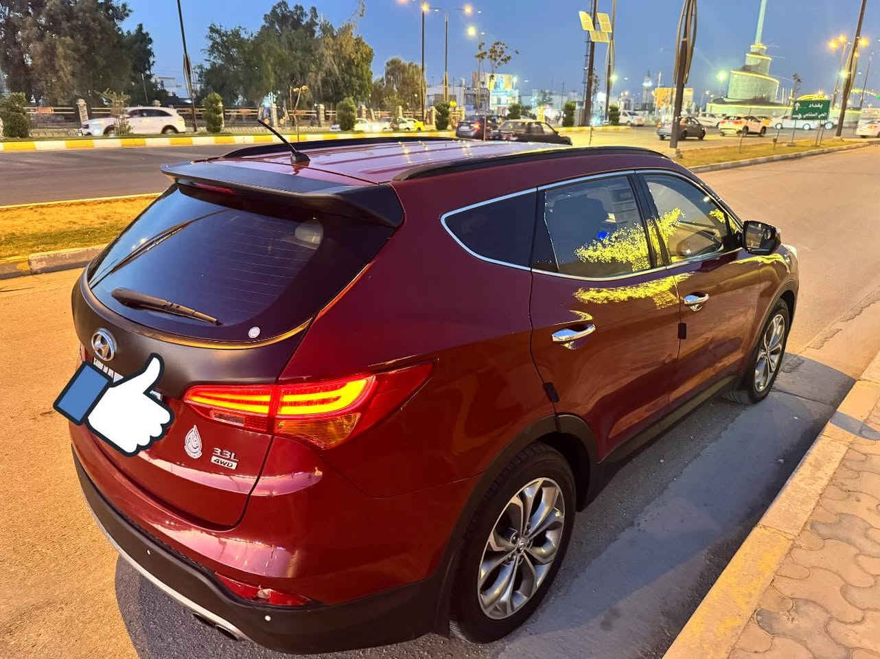 � للبيع هيونداي سنتافي 2014 خليجي
🔹 محرك 6 سلندر 3300
🔹 7 راكب
🔹 رقم أربيل – سنوية باسمي
🔹 القير والمحرك مامفتوح
🔹 تبريد 3 قطع
🔹 تحكم بالستيرن
🔹 كشنات جلد
🔹 حساسات خلفية
🔹 إشارات بالمرايا
🔹 تثبيت سرعة
🔹 ضررها  ربع جاملغات سايق وعكس سايق راجعات عل بارد
السيارة نظيفة وجاهزة للفحص، استعمال شخصي وما تحتاج شي ✨

💰 السعر: [145] بيها مجال
📞 للاتصال: [***********]
