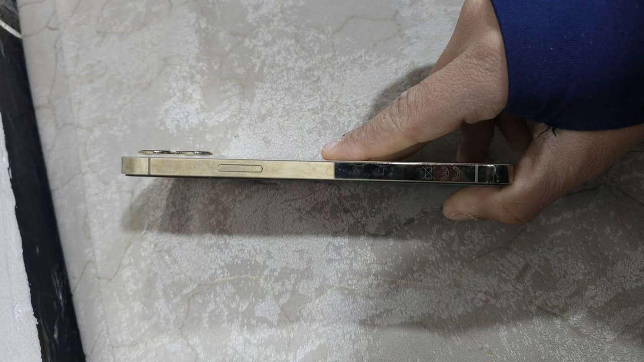 ايفون ١٢بروً ماكس للبيع ما مفتوح بطاريه٨٠بي بس كسر بل شاشه فقط شراي خاص


**إذا كنت صاحب هذا الإعلان وتريد حذفه لأي سبب، رجاءا أرسل رسالة إلى الدعم الفني**