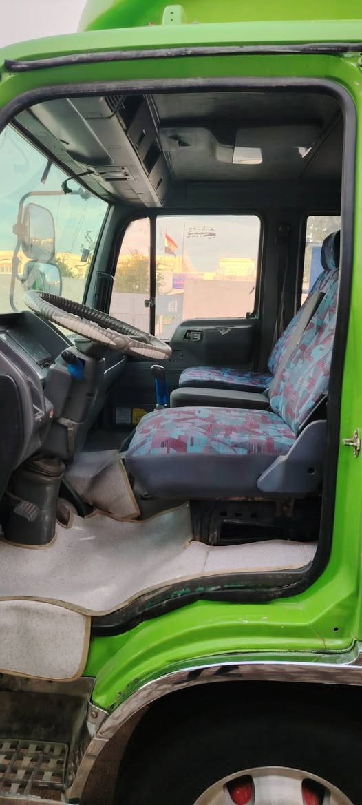 السلام عليكم هينو سته وربع بلادي مكينه سبعين سوبر سياره جاهزه من كلشي المكان الكوت الشهداء ***********
