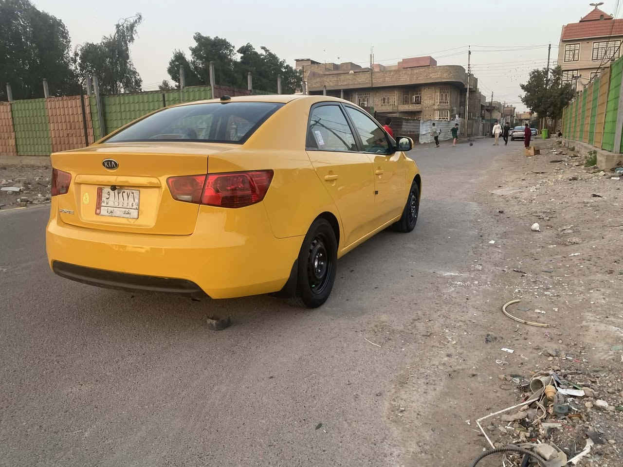 السلام وعليكم
للبيع كيا فورتي موديل ٢٠١١
رقم بغداد تحويل مباشر هيئه وغرامات مصفره 
السياره وارد امريكي حادثه جاملغ وحافت البنيد وحافت الغد محرك ٢٠٠٠ دوش شادي جديد حاويه
شاصي كفاله السياره جاهزه ميه بل ميه 
محرك قبل اسبوع شادي حاويه
بيع مستعجل 
***********
