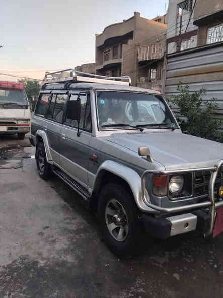 سلام عليكم سياره كالوبر موديل 1996  كير عادي مكينه مكفوله  مكان بغداد البلديات المضمار  الشراي يتصل على الرقم ***********
