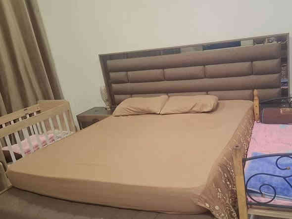 غرفة تركي للبيع
رحمة للكعبة مندوب مندوبة ليتصل ويتعب نفسة 
خصوصا المجمعات والبياعة شراية لان مبين 
10 قطع نسبة النظافة 80 بالمية 
فقط بيهة ضرر بالجامة مال باب الكنتور مامبينة كلش موضحة بالصورة 
سعرهة 800 وبيهة مجال بسيط 
تجي تكلب وتشوف عله راحتك وتفصخ وتاخذ 
والشراي عيوني اله 
مامتواجد عالفيس عالاتصال فقط 
عنواني بغداد المشتل 
***********
