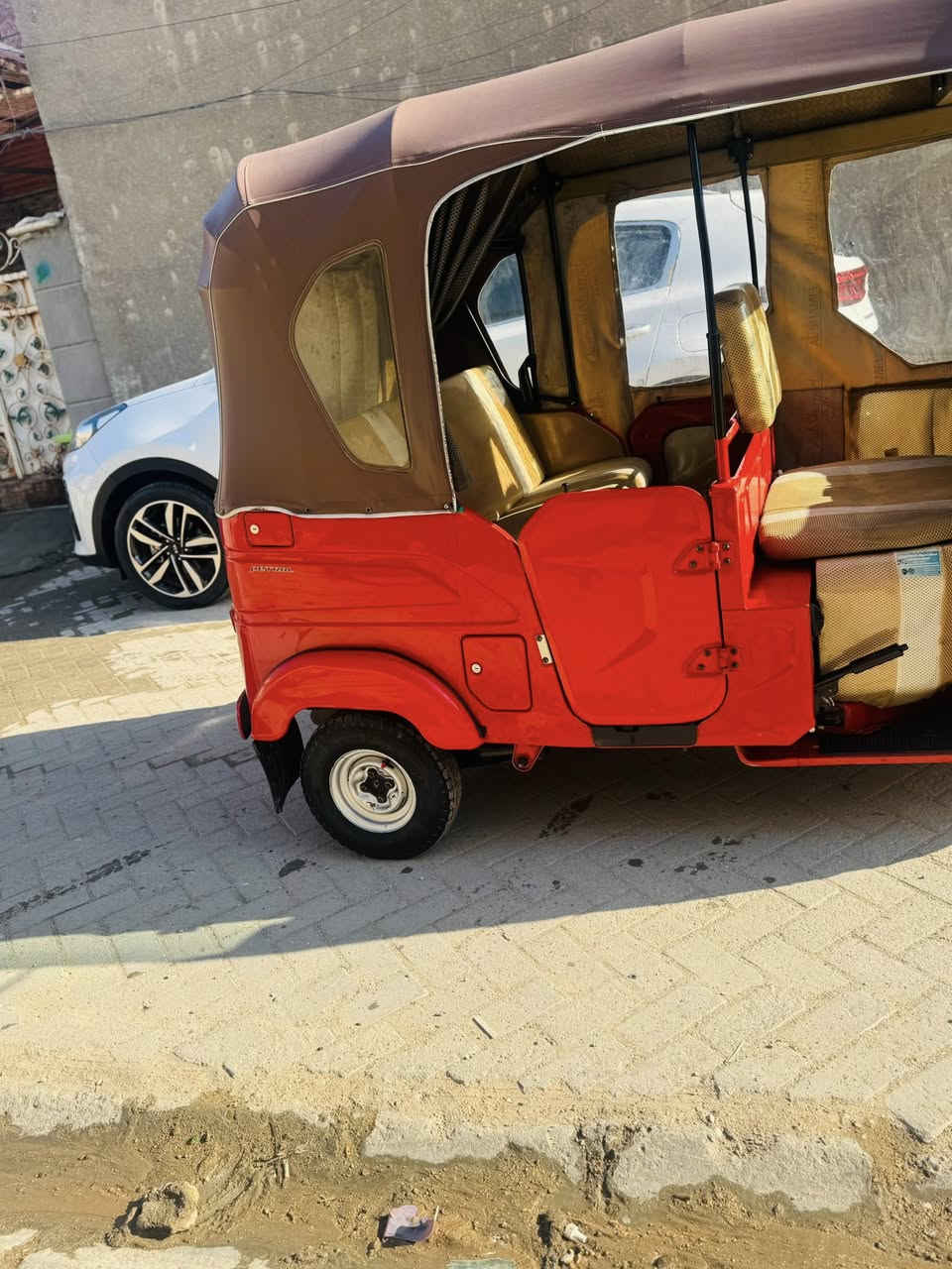 سلام عليكم تكتك للبيع 22 بغداد مدينة الصدر***********
