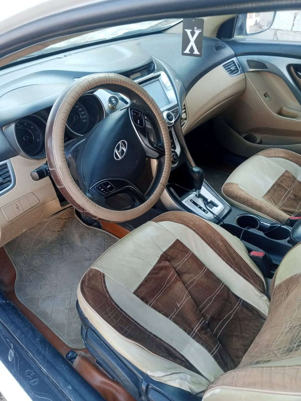 السلام عليكم
الانتره للبيع موديل 2013فول مواصفات رقم بغداد باسمي سنويه جديده بيها حزام بدون ضربه سعره93بدون عمله غفل للاستفسار
***********
