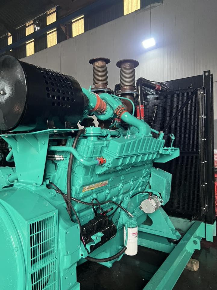 Cummins 5.5g5
700KVA
***********
***********
