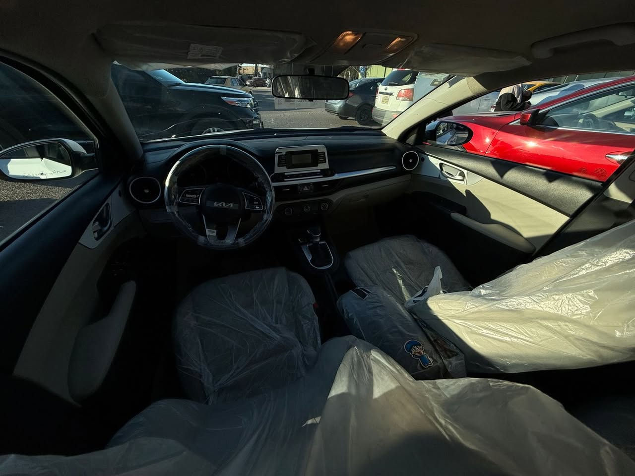 سلام عليكم
سيراتو موديل 2023 خليجي 
سياره مكفولة كفاله عامه
رقم اربيل  تريد تحويل تريد وكاله
مواصفات 
تبريد قطعتين
داخل لونين
تحكم استيرن
صندوك كهرباء
سياره جديده ويل كب 17 جديد 
مكان السياره خانقين 
السعر 143 
اي استفسار ***********
