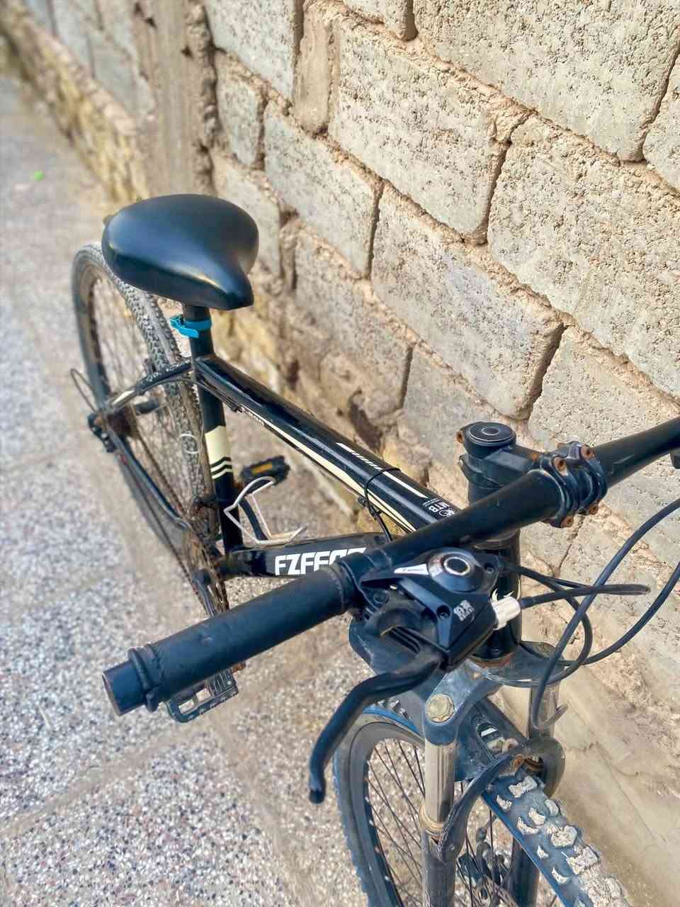 *السلام عليكم*
النوع: [بايسكل جبلي ]
الحالة: جيدة جداً، مستخدم لفترة قصيرة
• المقاس: [26]
• السعر: [75]


**إذا كنت صاحب هذا الإعلان وتريد حذفه لأي سبب، رجاءا أرسل رسالة إلى الدعم الفني**