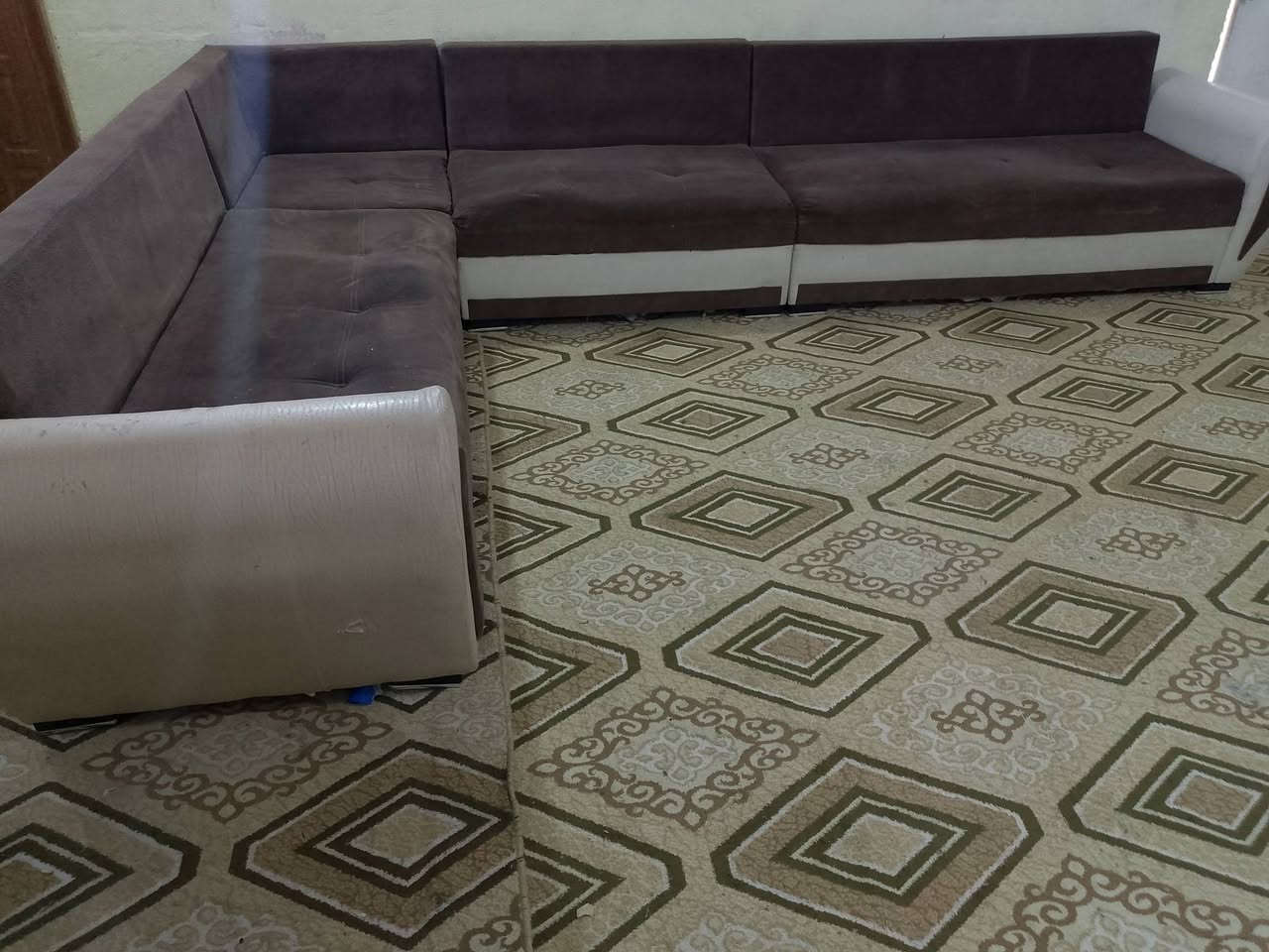 توفر ديوان حرف L 
نضيف كلش اخو الجديد 
10مقاعد تفاصيل اكثر خاص عنوان نعمانيه حي خطيب


**إذا كنت صاحب هذا الإعلان وتريد حذفه لأي سبب، رجاءا أرسل رسالة إلى الدعم الفني**