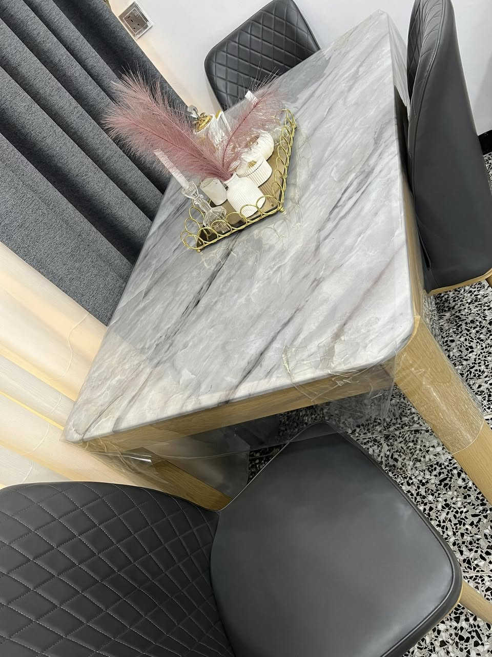 السلام عليكم ميز طعام مرمر مع ٤ كراسي السعر ٣٠٠


**إذا كنت صاحب هذا الإعلان وتريد حذفه لأي سبب، رجاءا أرسل رسالة إلى الدعم الفني**