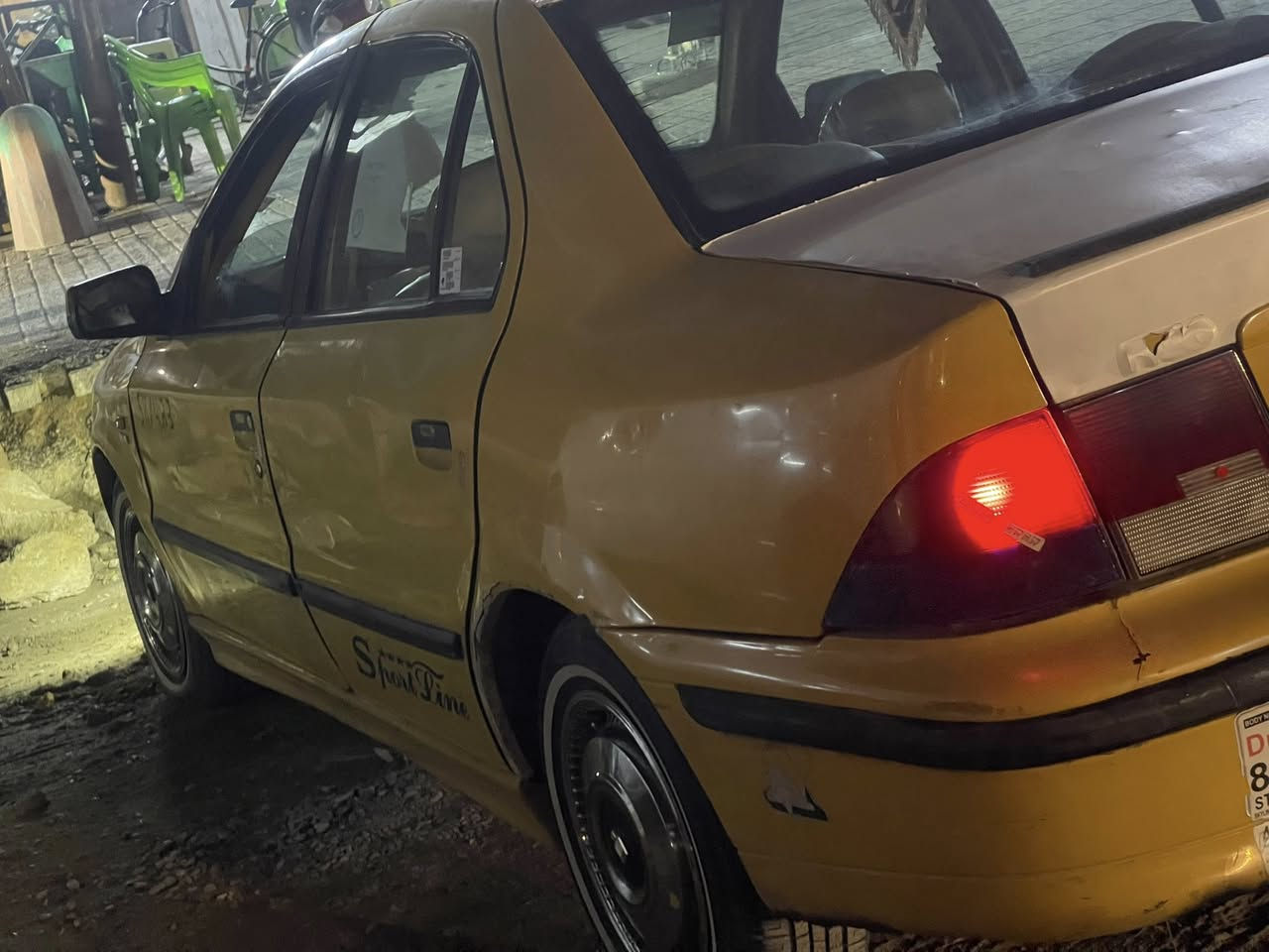 السلام عليكم 
سمند موديل 10 سياره جاهزه كير مكينه مكفولات حداديه نضيفة صدر امامي خلفي جديد كهربائيات كله شغال تخم تاير خط ابيض جديد ترايك وين ماجان  راعيها ماندله ابيع اتكفل سرقه وعشائر فقط 
رايدها 16 وبيها مجال حك الجيه 
مكاني بغداد البلديات رقم ***********
