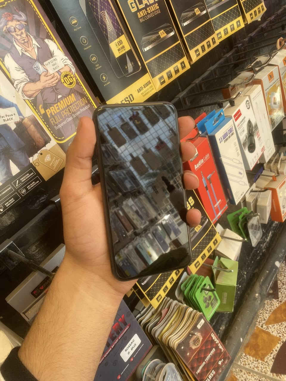 السلام عليكم 
أيفون ١١ عادي ذاكره ١٢٨  بطاريه ٩٢ 
دبل سيم كارت الجهاز نضيف جداا 
السعر 265 ألف 🔥
ضمان العنوان بابل المحاويل شارع المستشفى 
مقابيل المدرسه الحكمه


**إذا كنت صاحب هذا الإعلان وتريد حذفه لأي سبب، رجاءا أرسل رسالة إلى الدعم الفني**