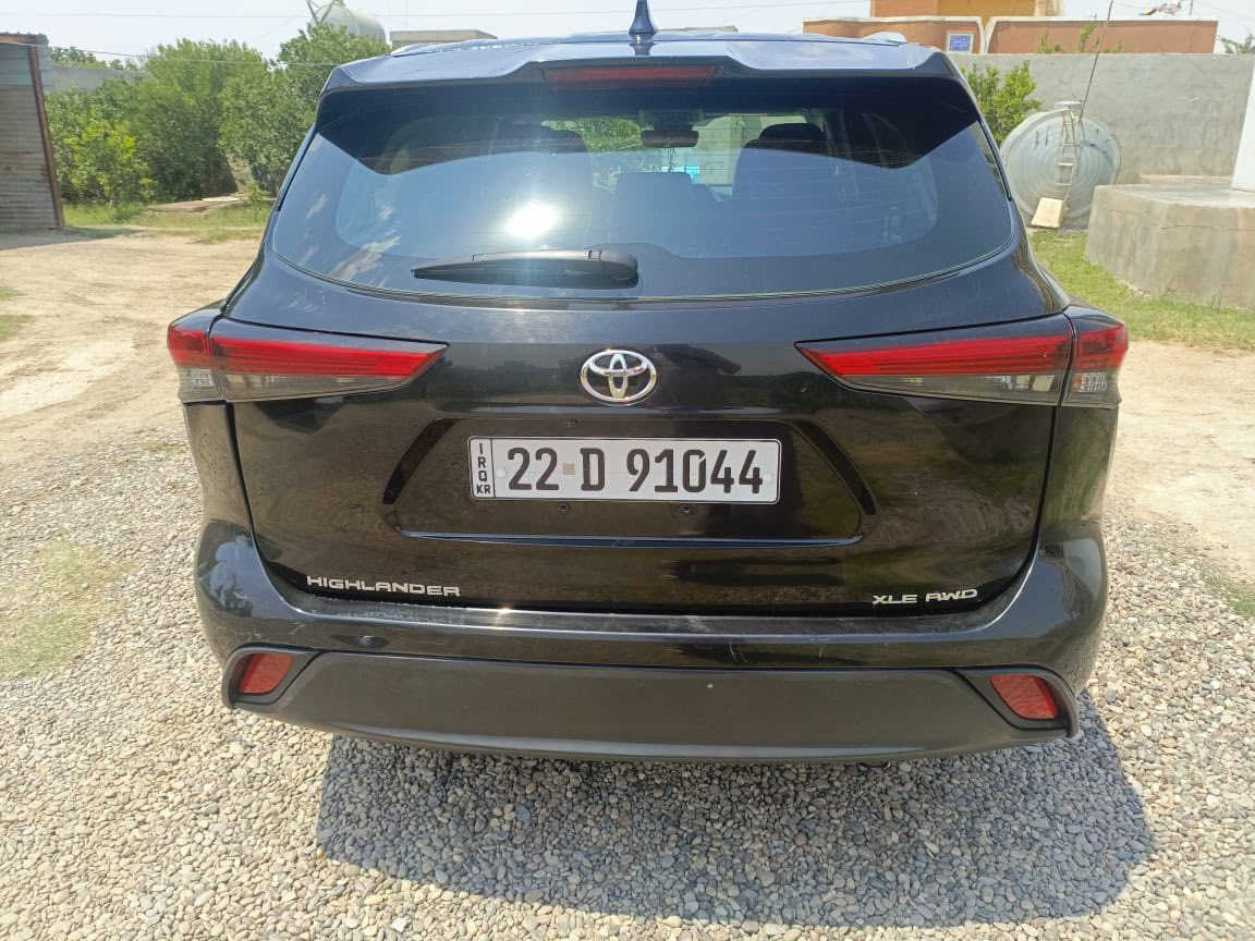 � للبيع: تويوتا هايلندر XLE موديل 2022 🚘
🔹 محرك 6 سلندر قوي واقتصادي
🔹 دفع رباعي (4WD) وكالة
🔹 تحويل مباشر
🔹 رقم أربيل
🔹 سيارة نظيفة جداً، استخدام بيت ومحافظ عليها 
🔹 سونار مرفق بالصور خالية من الملاحظات وجاهزة للفحص

📍 الموقع: الشرقاط - اسديره  (الفهد)

💰 السعر:  ٢٩٥ ورقه 
⚡ السعر قابل للتفاوض 

للاستفسار والمعاينة يرجى الاتصال على الرقم الآتي

‭٠٧٨١ ٧٩٩ ١١٥١‬

سيارة عائلية فخمة ومريحة، مناسبة للسفر والاستخدام اليومي، نظافة وأداء 

#هايلندر_2022 #تويوتا #Toyota_Highlander #بيع_سيارات #اربيل #الشرقاط #دفع_رباعي #سيارات_العراق
